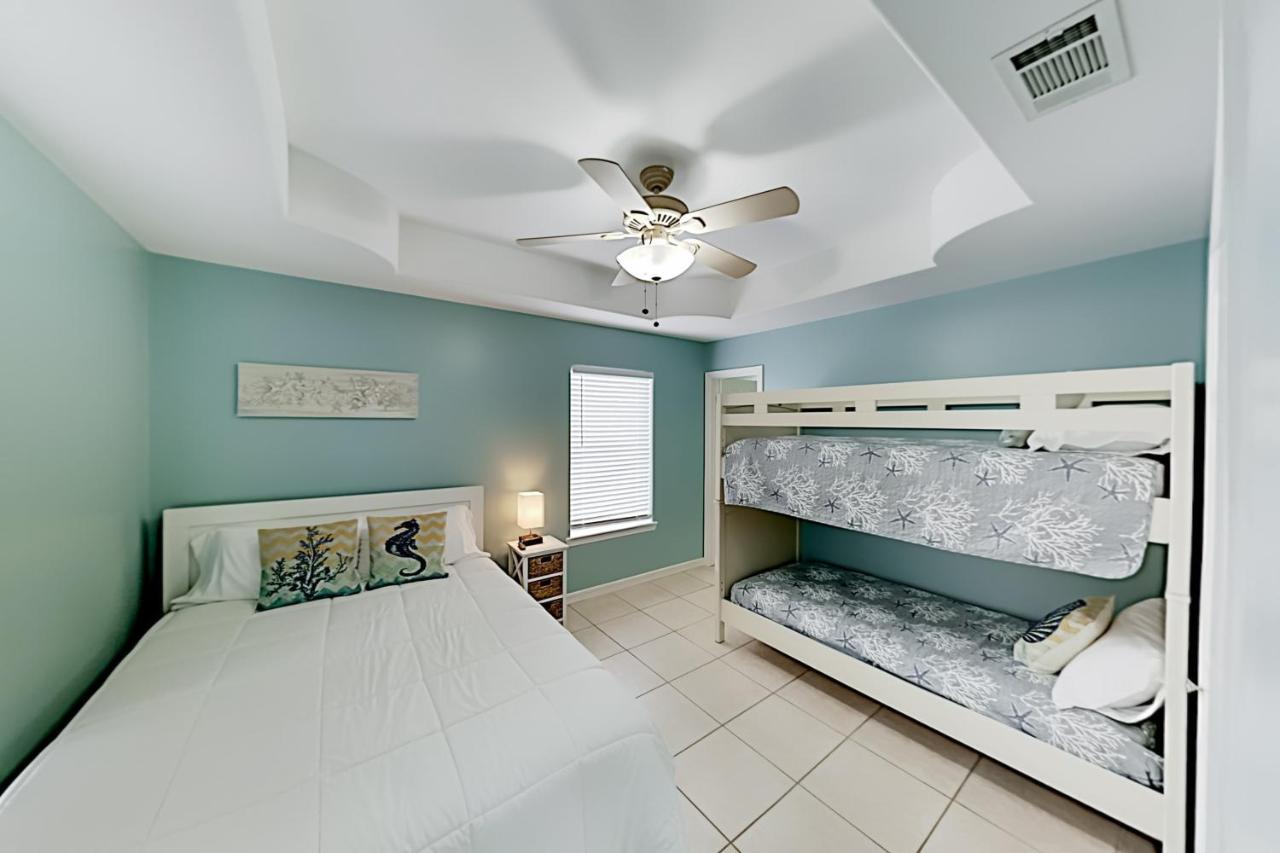 Island Escape & Huisache Townhome South Padre Island Buitenkant foto